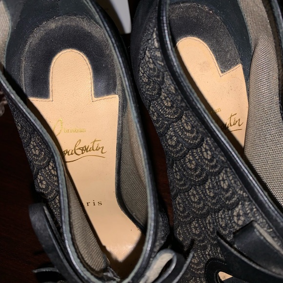 - Christian Louboutin - Picture 9 of 12